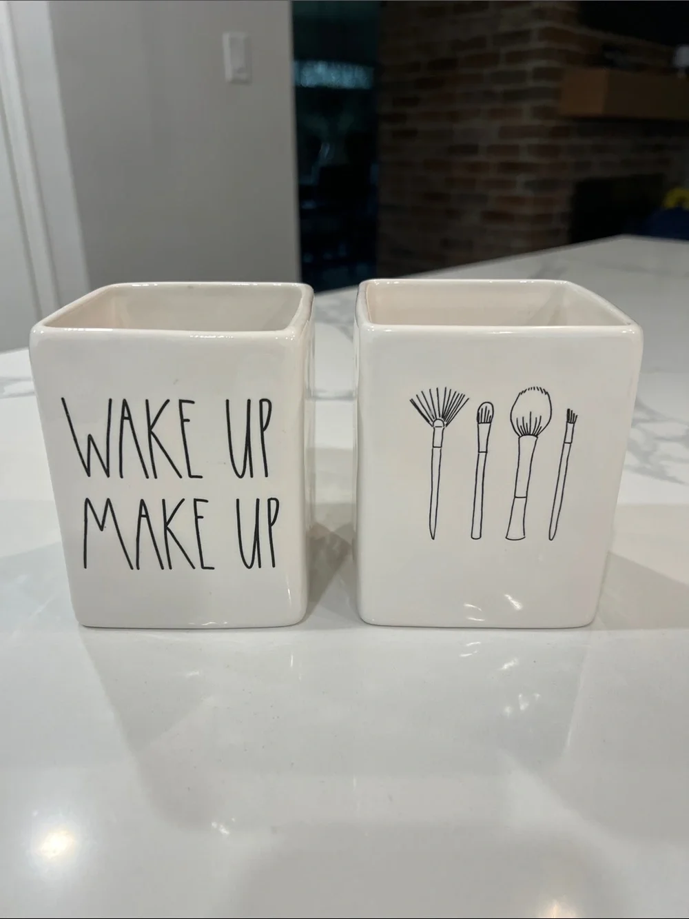 Rae Dunn 💄💋 Make up Holder.